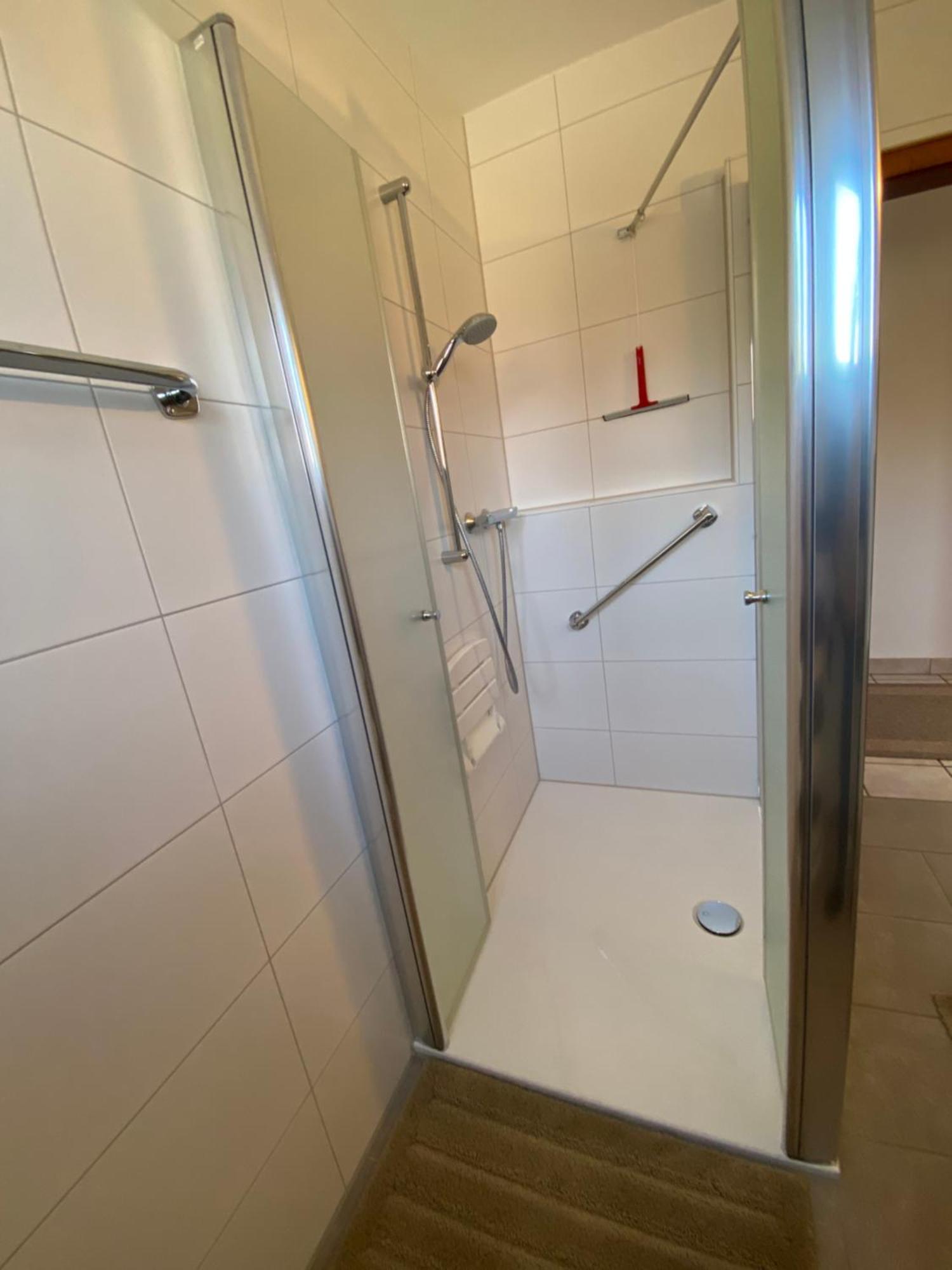 Ferienwohnung Im Erdgeschoss Mit Eingezaeunten Garten Und Terrasse Aurich Exteriör bild